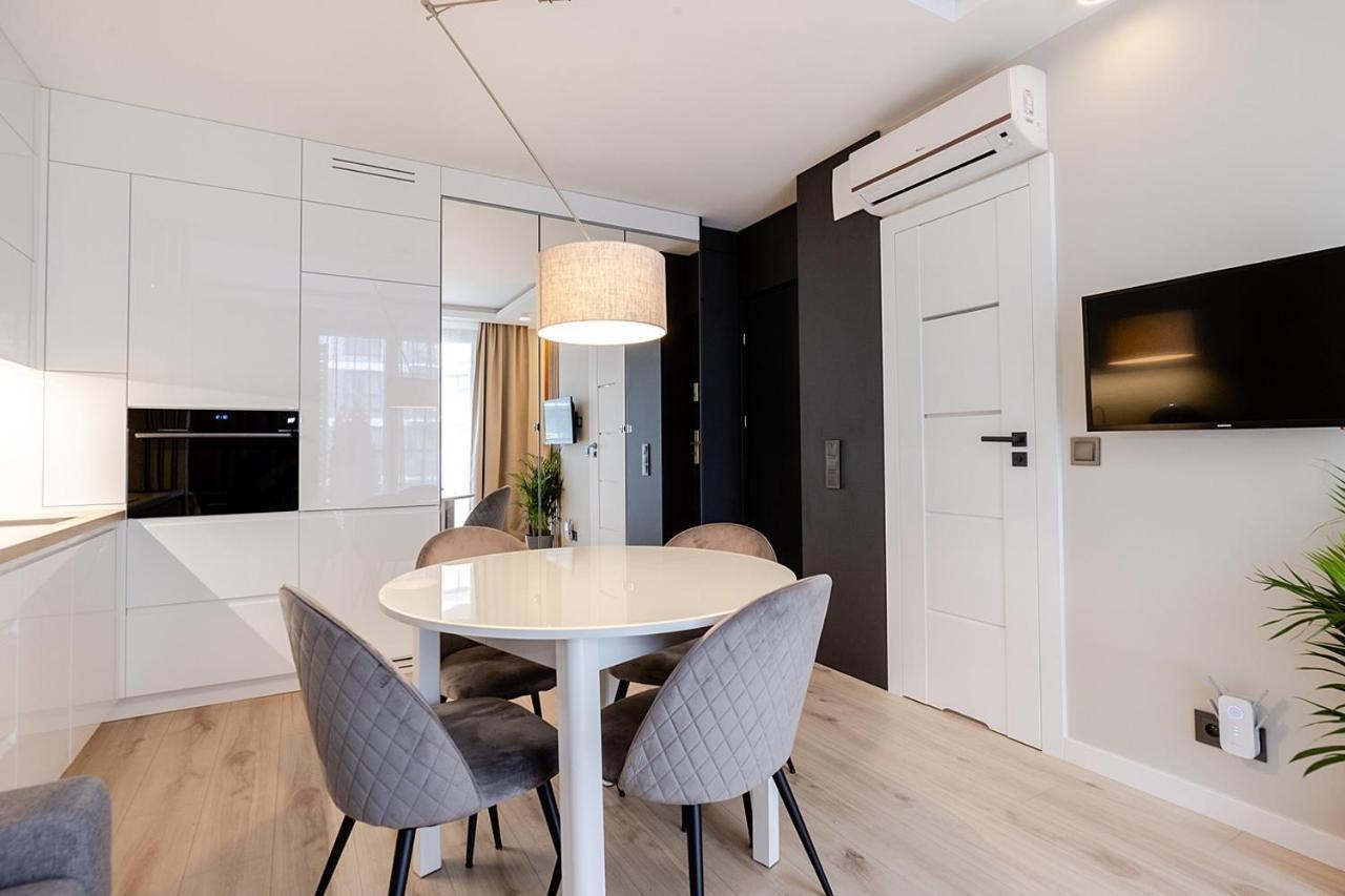 Apartment Wola, Wi-Fi, Smart Lock, Air Condition Warschau Exterior foto